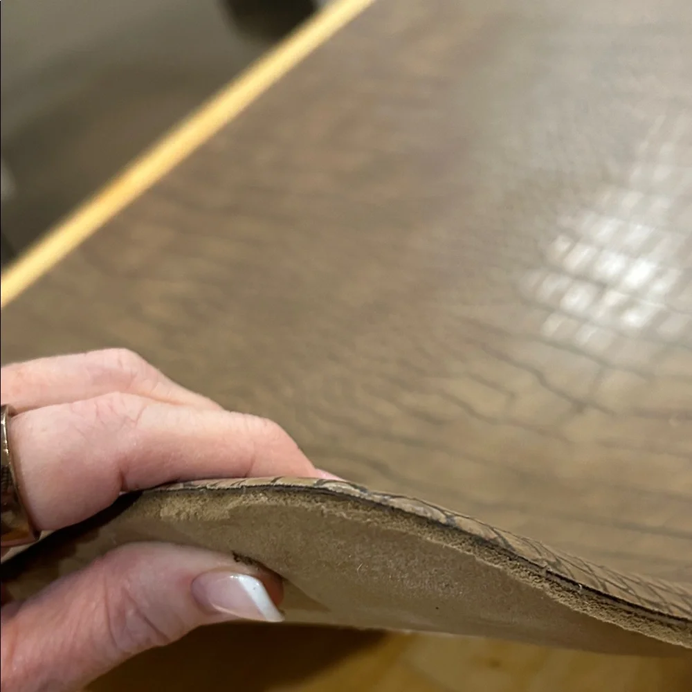 Elegant Brown Crocodile Pattern Foam Mat